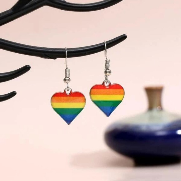 GAY PRIDE EARRINGS LBGTQ RAINBOW EARRINGS HEART SHAPED EARRINGS DANGLE LESBIAN - Picture 3 of 9